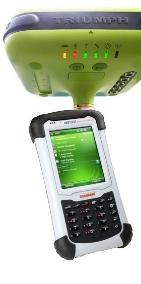 Triumph-1 GNSS vevő Nautiz X7 kézi számítógéppel